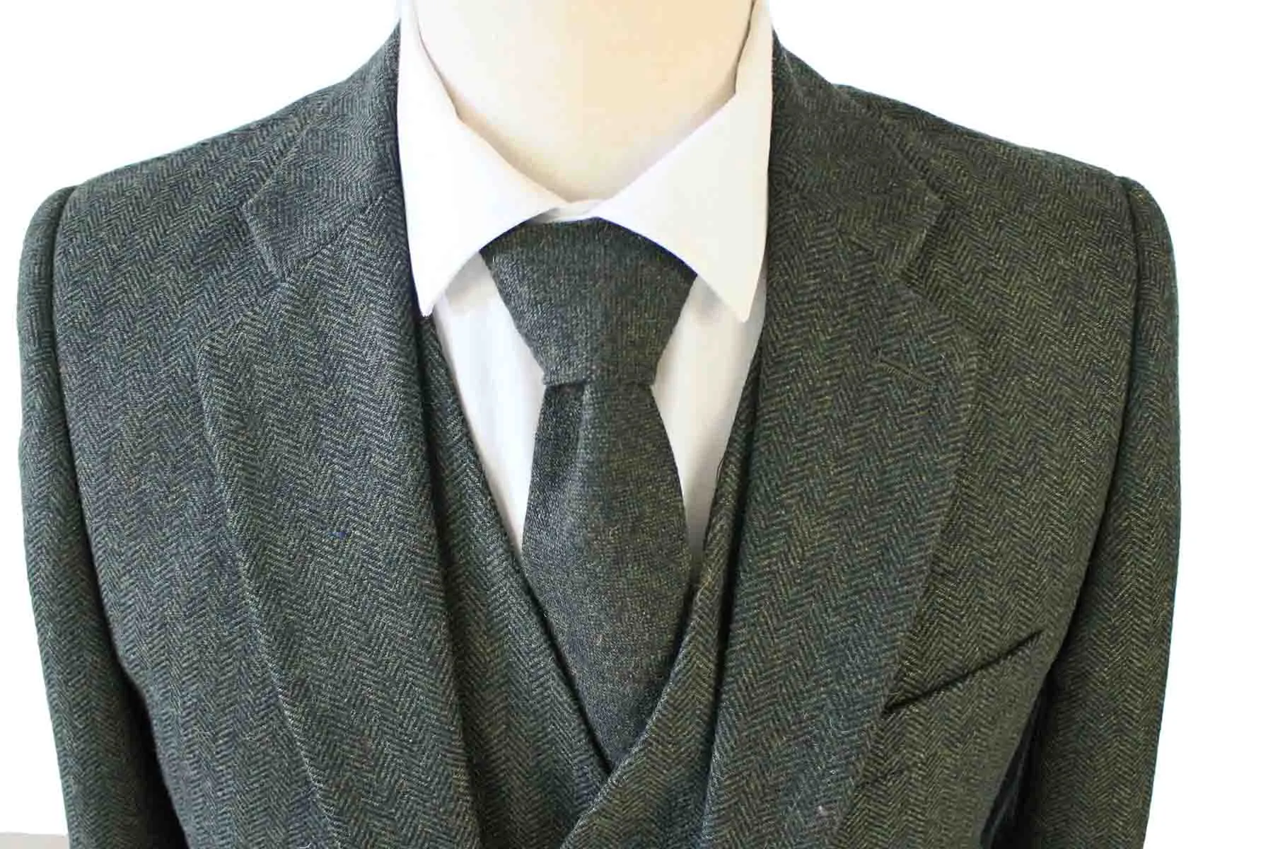 GREEN HERRINGBONE TWEED 3 PIECE SUIT